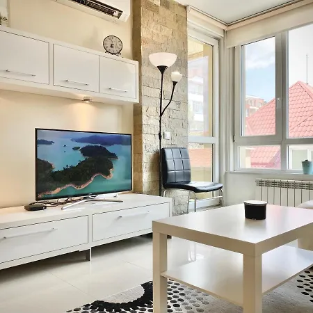 Entire For 4 Guests In Apartment Sofia